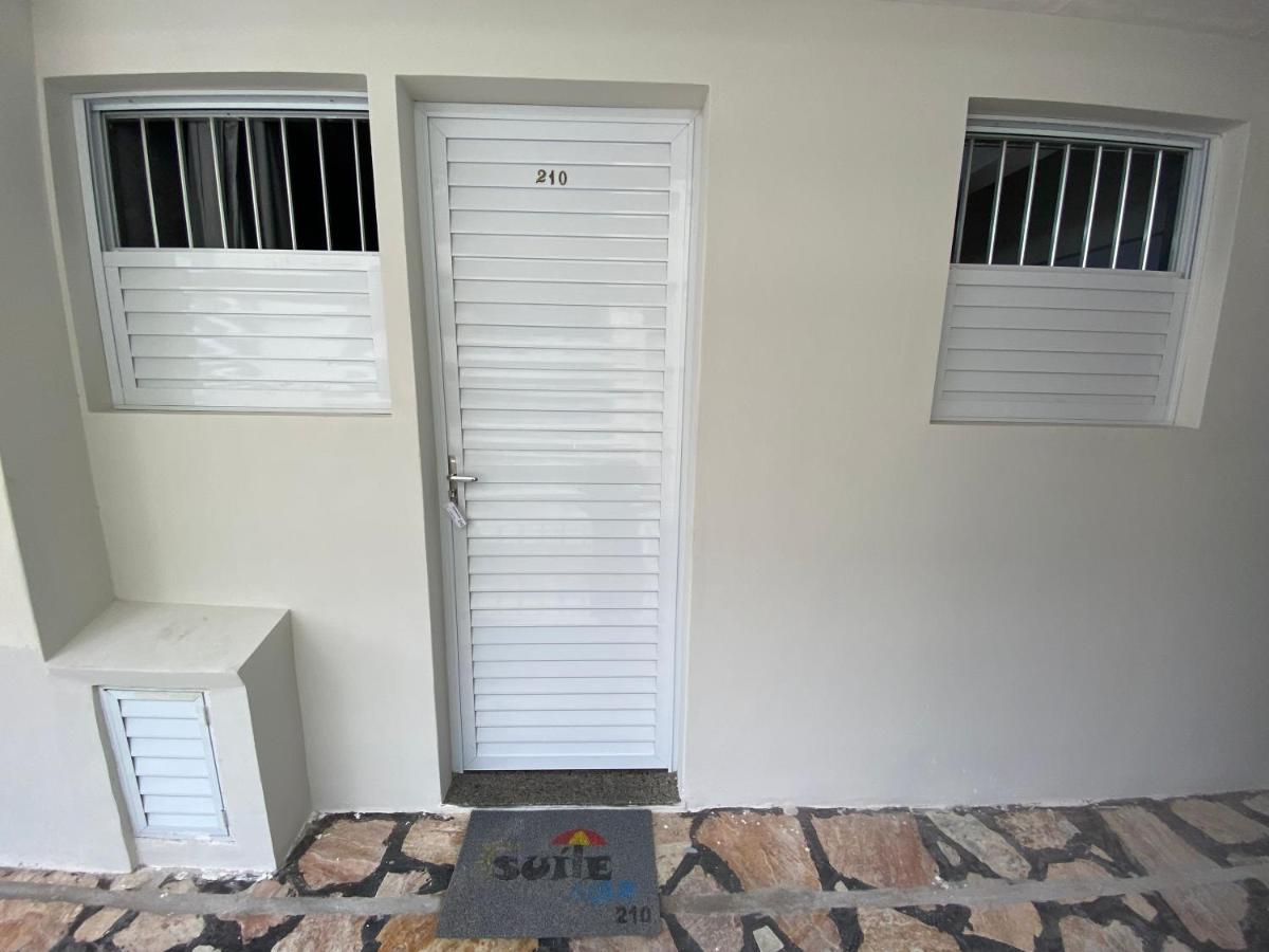 Suite Mar: Beachfront Compact Economy with Elevator Guarapari Exterior photo